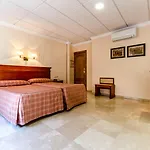 Ξενοδοχείο Sacromonte 3*