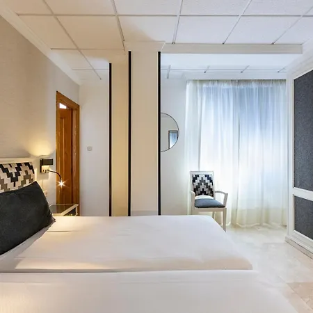 Hotel Sacromonte