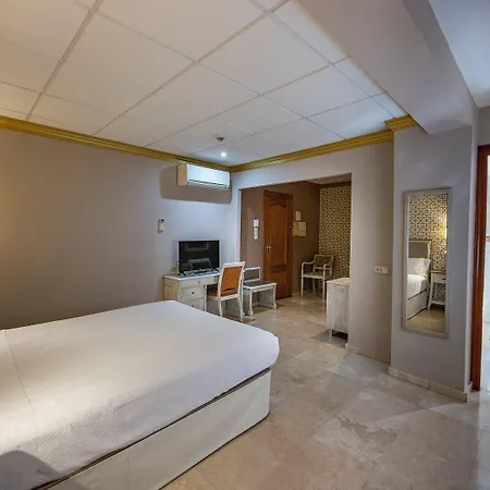 Hotel Sacromonte 3*